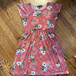 Girls dress. Size XL. Super soft material. Excellent condition